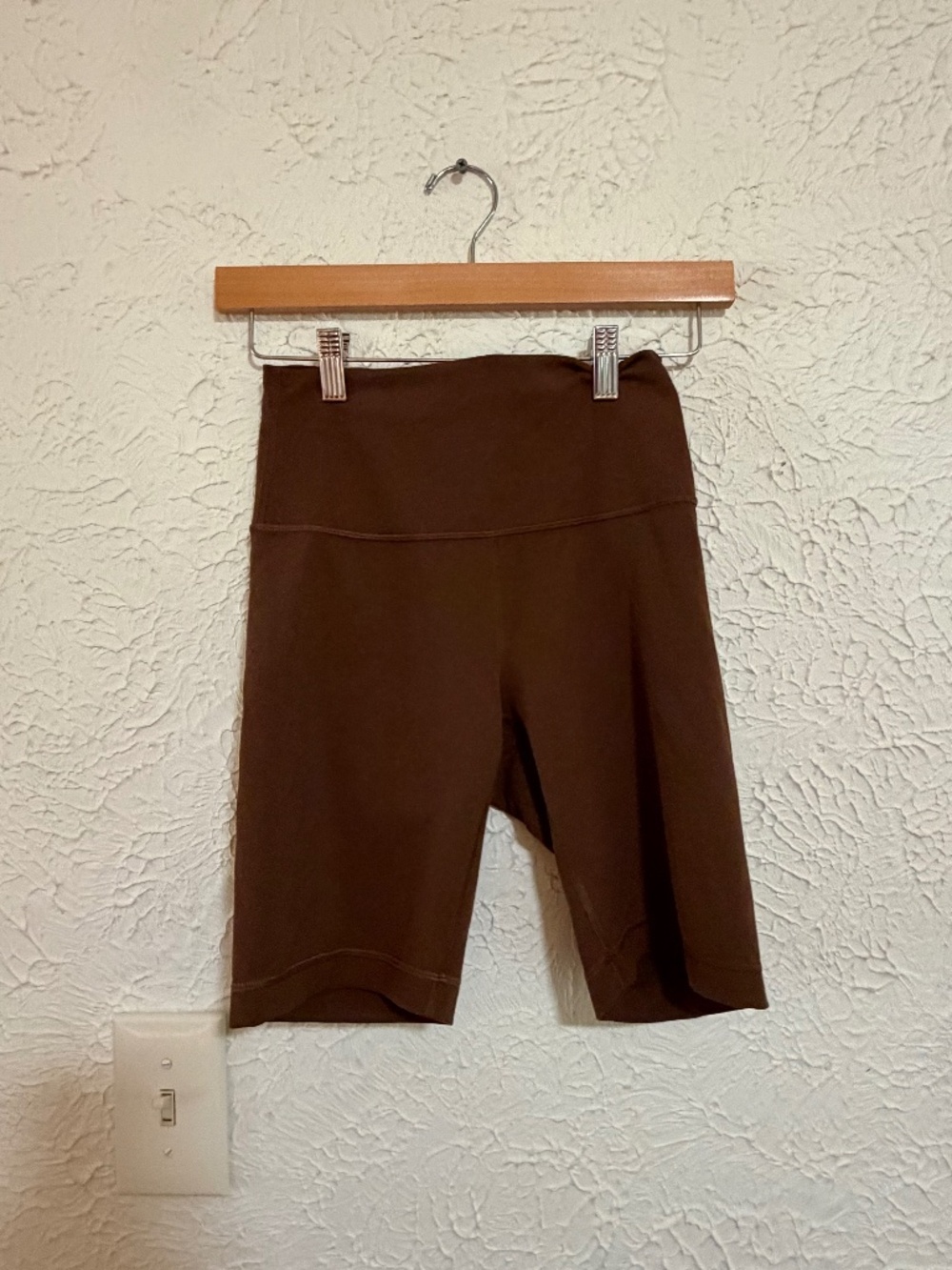 Lululemon Brown Biker Shorts Size 6 Stretch Wide Waistband